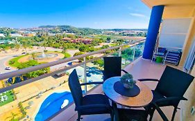 Glamorous Apartment Breath Taking View Pool